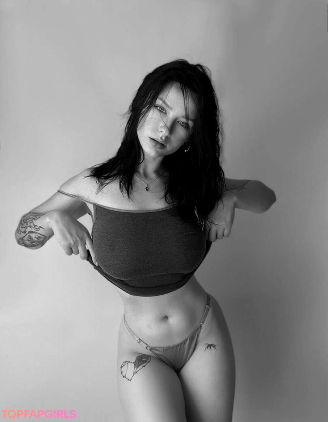 Naakte gelekte OnlyFans-foto van Innervus #1640