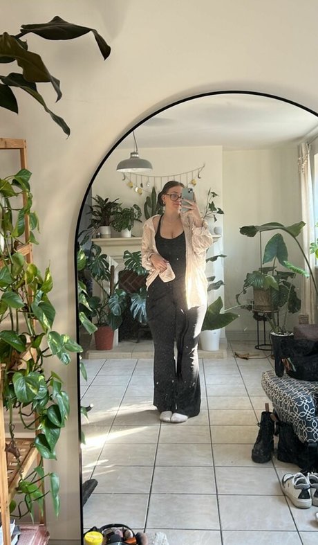 Naakte gelekte OnlyFans-foto van Isabella Dorta