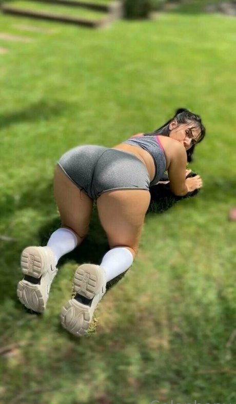 Naakte gelekte OnlyFans-foto van Hollybratty