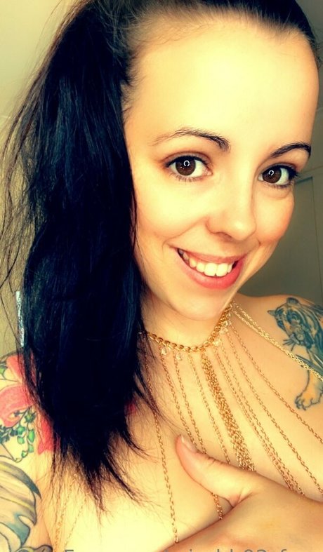 Naakte gelekte OnlyFans-foto van Missbb03free