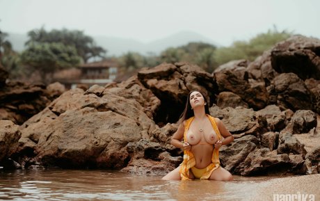 Naakte gelekte OnlyFans-foto van Talita Moraes