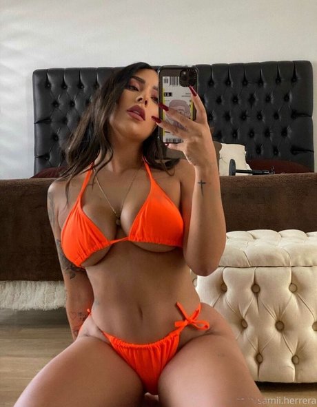 Naakte gelekte OnlyFans-foto van Samiiherrera