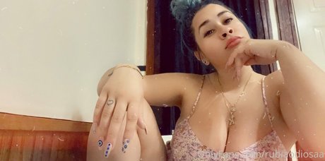 Naakte gelekte OnlyFans-foto van Kdenissexo