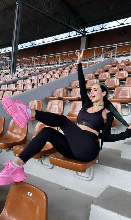 Naakte gelekte OnlyFans-foto van Dilaraa