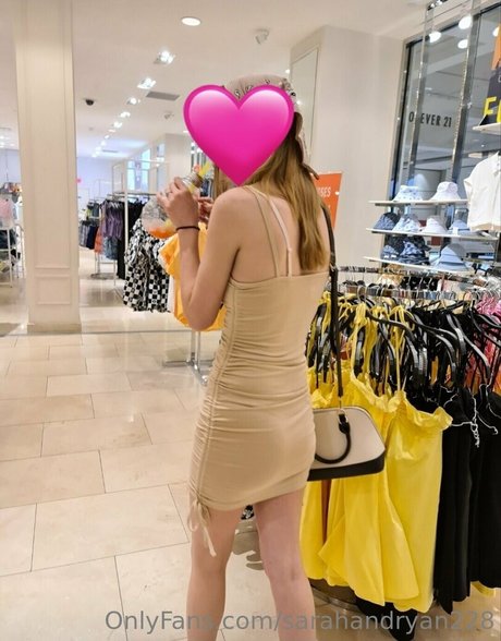 Naakte gelekte OnlyFans-foto van Sarahandryan228