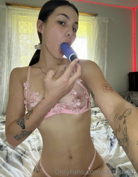Naakte gelekte OnlyFans-foto van Samiskyxo