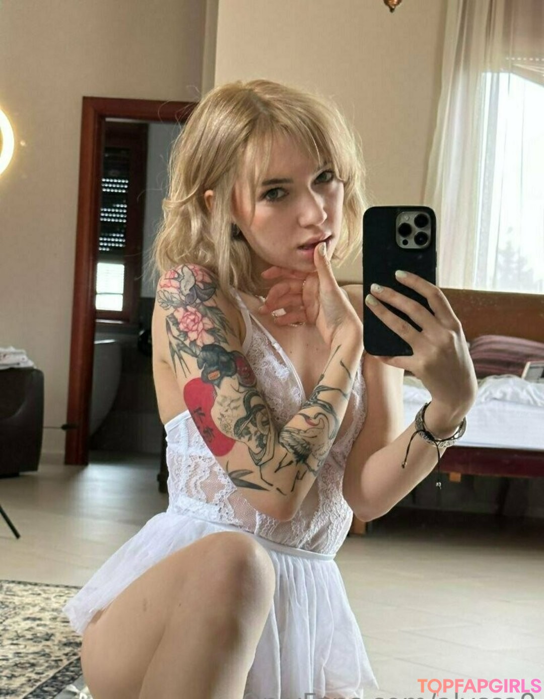 Naakte gelekte OnlyFans-foto van Alyssa9 #1644