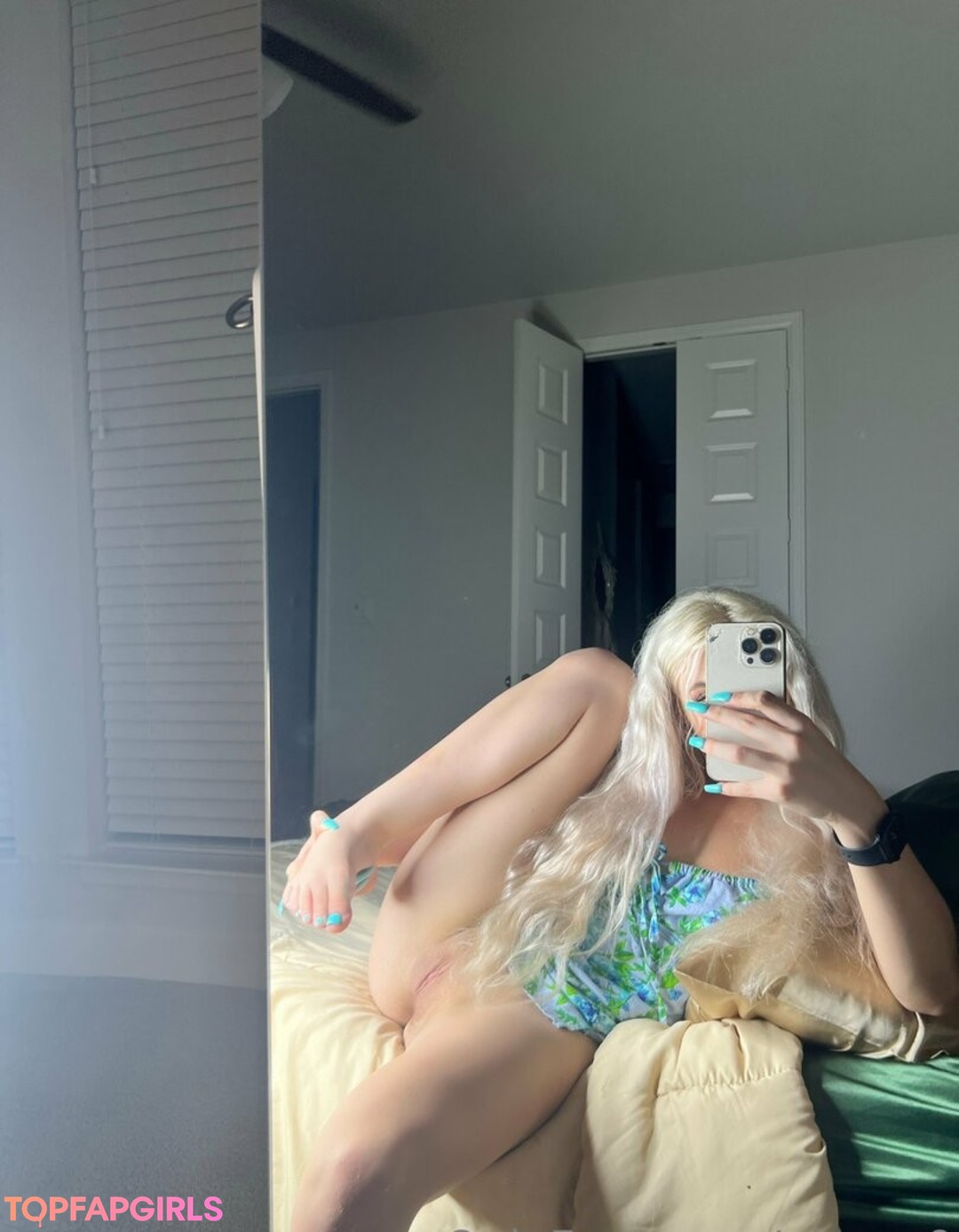 Naakte gelekte OnlyFans-foto van Alyssa9 #1724