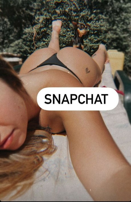 Naakte gelekte OnlyFans-foto van Adrii Rosado
