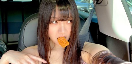 Naakte gelekte OnlyFans-foto van Ariasaki