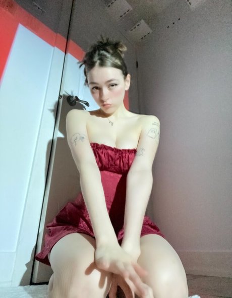 Naakte gelekte OnlyFans-foto van Awholelottazozo