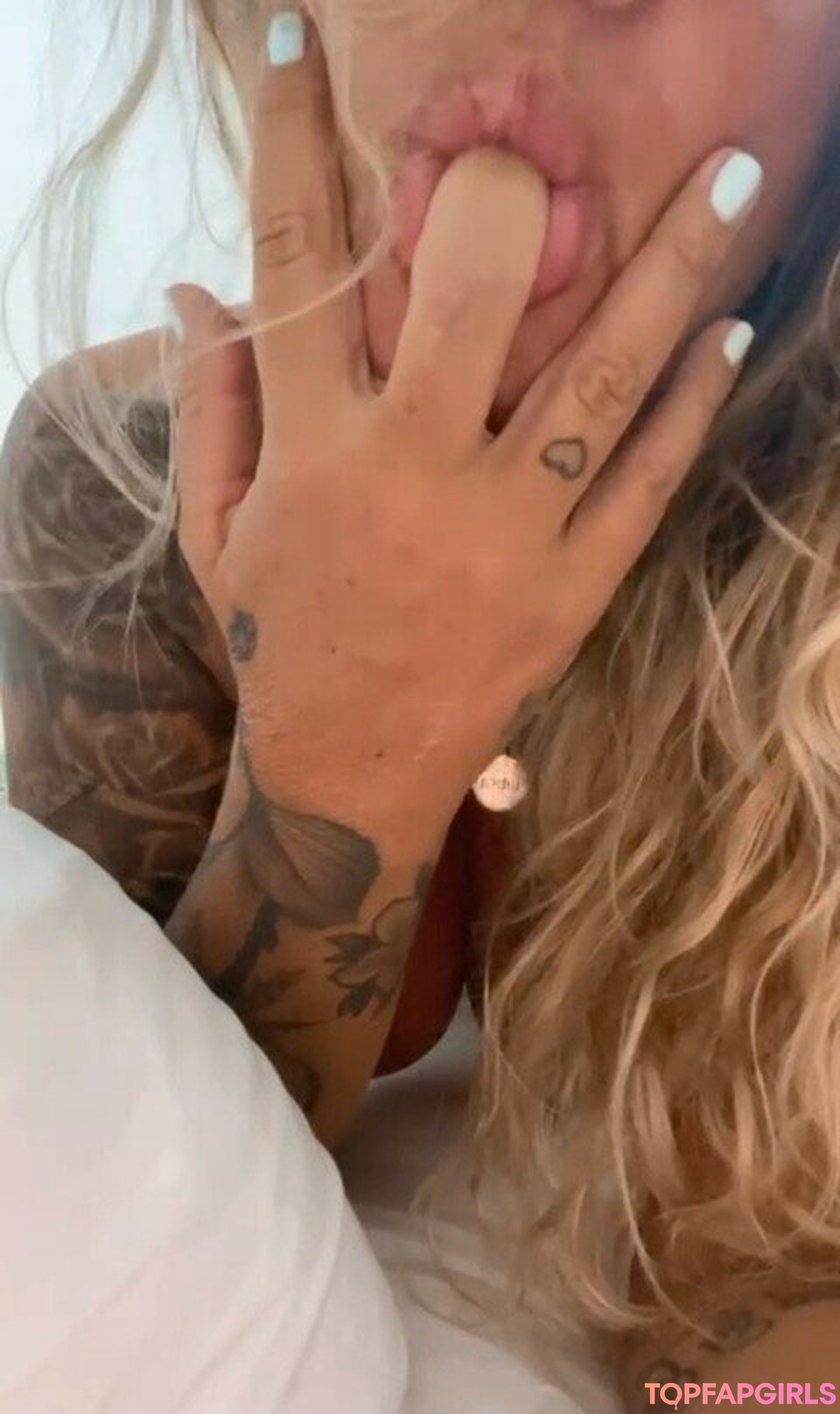 Naakte gelekte OnlyFans-foto van Vivi Fernandez #1248