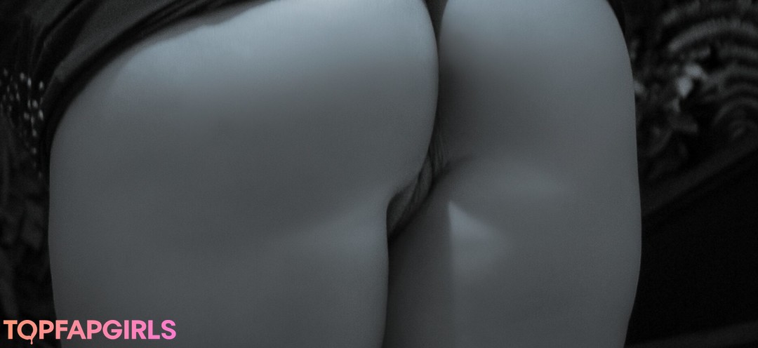Naakte gelekte OnlyFans-foto van Vivi Fernandez #1595