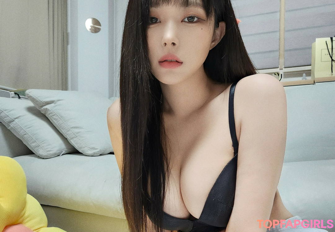 Naakte gelekte OnlyFans-foto van Korean Gravures #1333