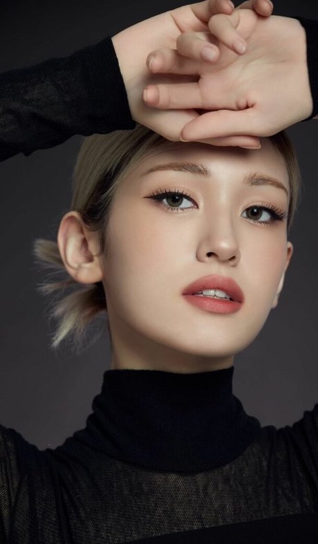 Naakte gelekte OnlyFans-foto van Jeon Somi