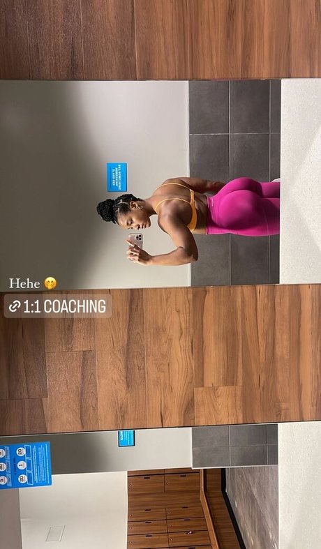 Naakte gelekte OnlyFans-foto van Aaaaayevuh