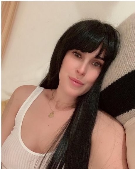 Naakte gelekte OnlyFans-foto van Rumer Willis