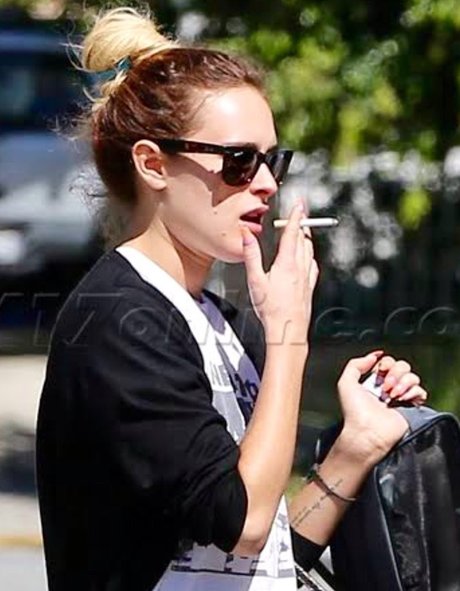 Naakte gelekte OnlyFans-foto van Rumer Willis