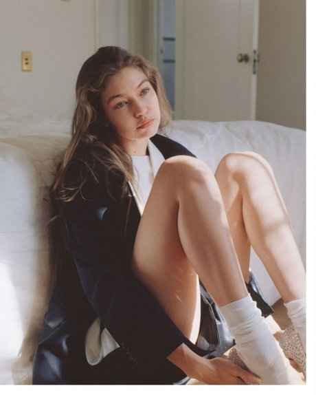 Naakte gelekte OnlyFans-foto van Gigi Hadid