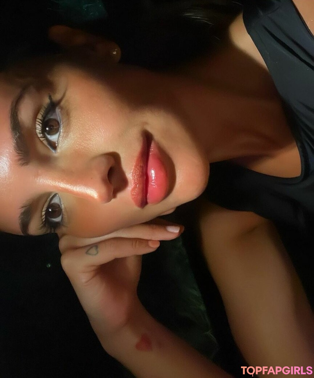 Naakte gelekte OnlyFans-foto van Eiza Gonzalez #1015