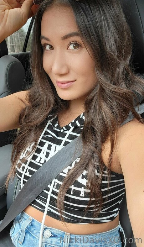 Naakte gelekte OnlyFans-foto van Nikkidavisxo