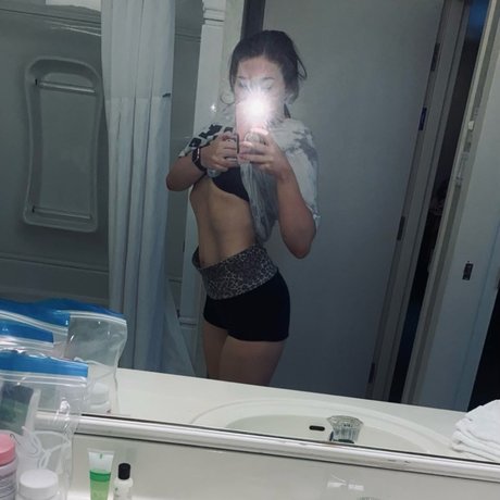 Naakte gelekte OnlyFans-foto van Idkkat95