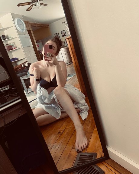 Naakte gelekte OnlyFans-foto van Idkkat95