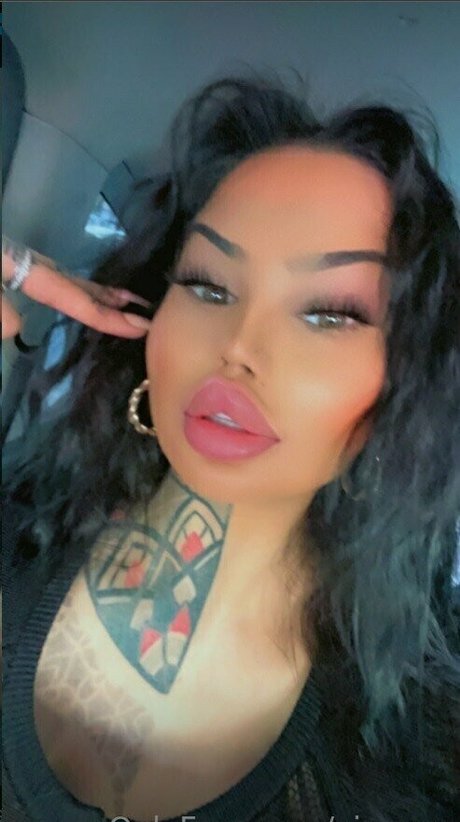 Naakte gelekte OnlyFans-foto van Vipnvr