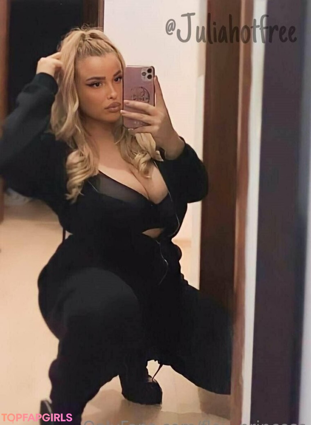 Naakte gelekte OnlyFans-foto van Flovprincess #1140