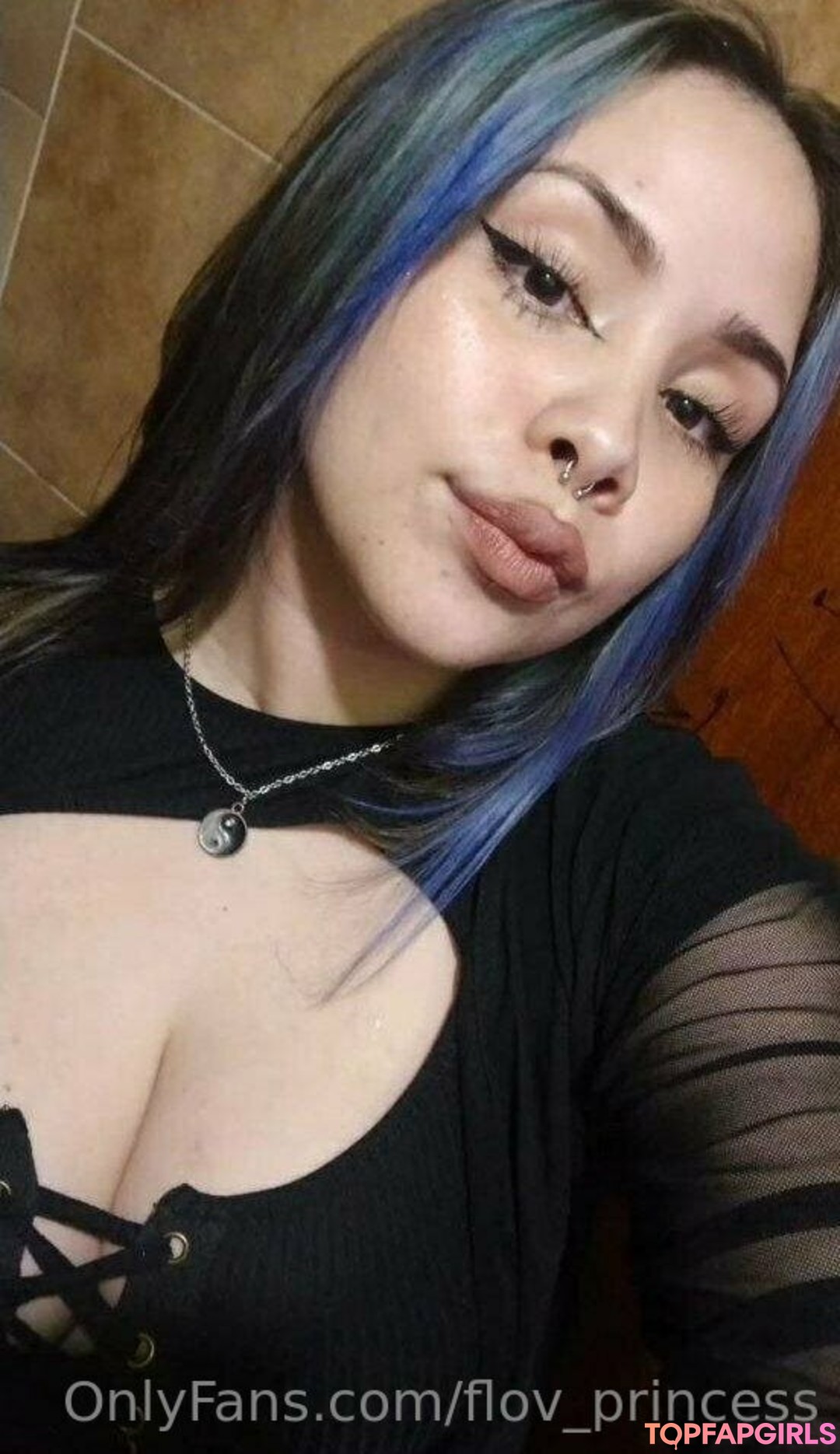 Naakte gelekte OnlyFans-foto van Flovprincess #1198