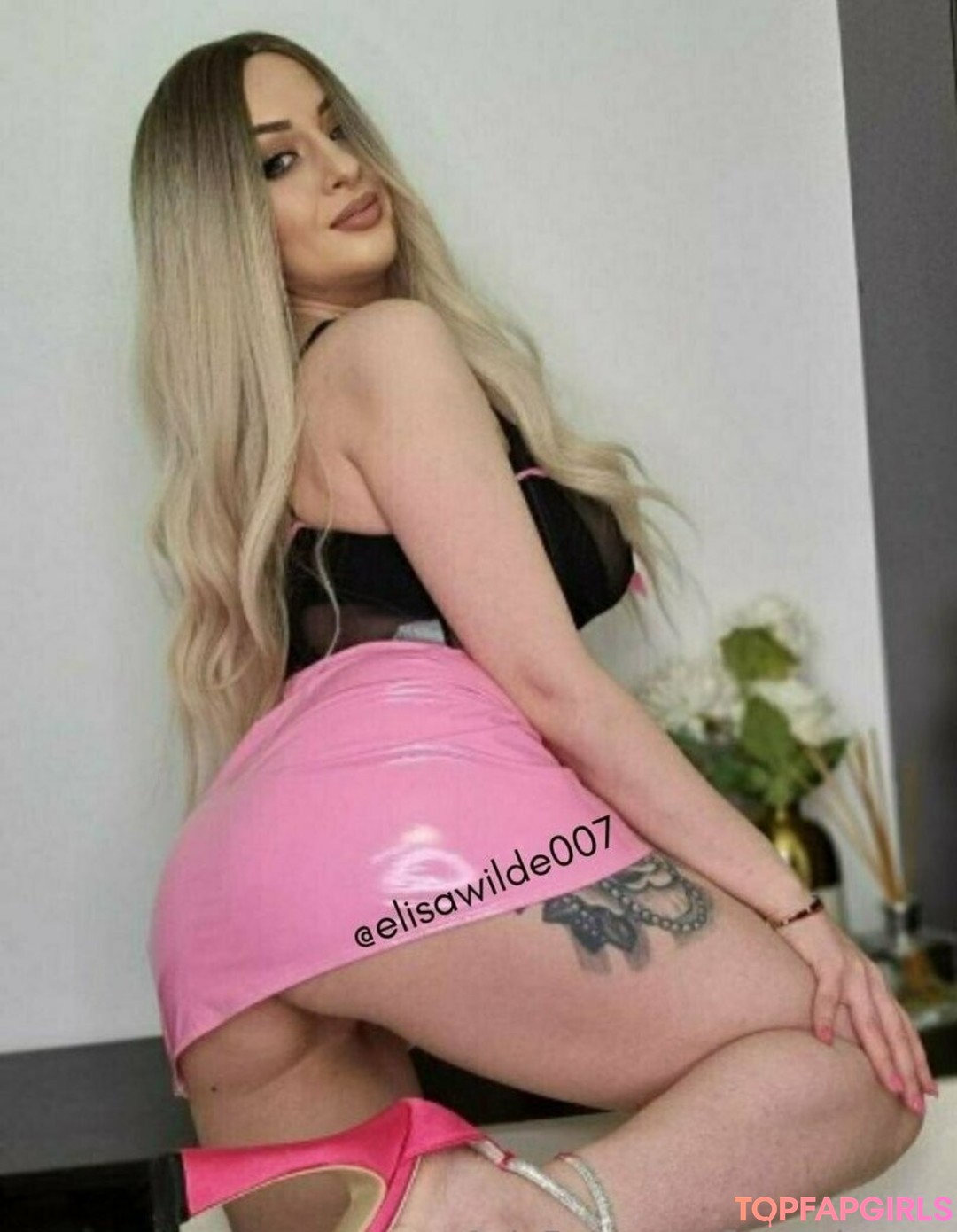 Naakte gelekte OnlyFans-foto van Flovprincess #1386