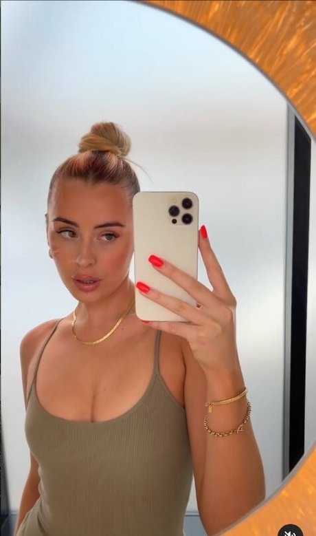Naakte gelekte OnlyFans-foto van Sian Owen