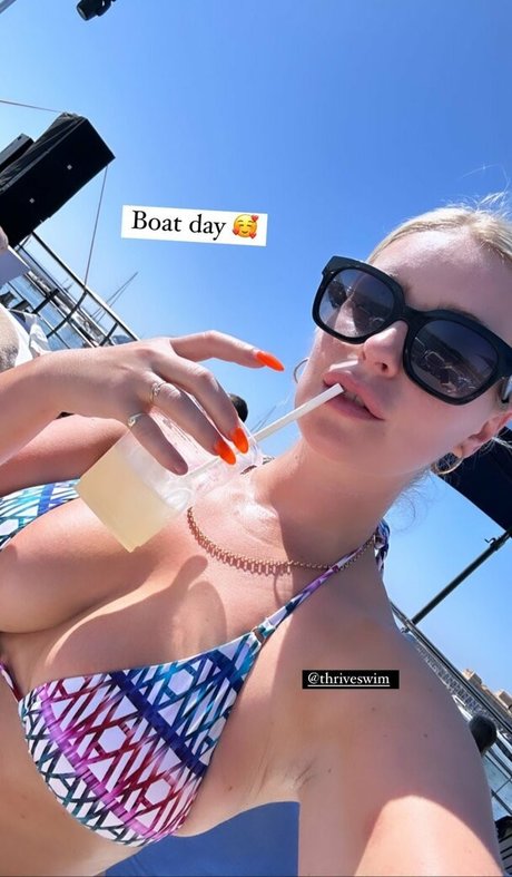 Naakte gelekte OnlyFans-foto van Jessica Davies