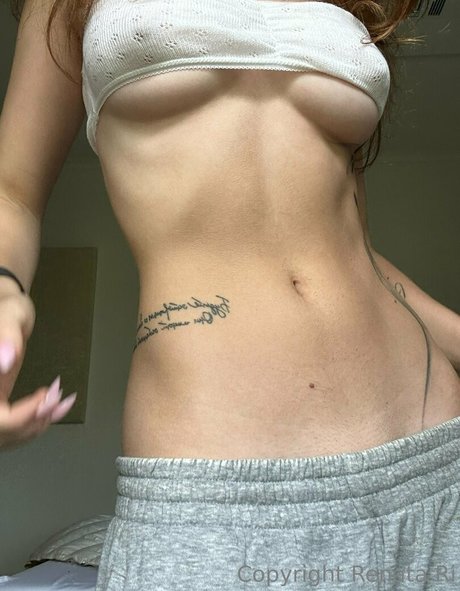 Naakte gelekte OnlyFans-foto van Renata Ri