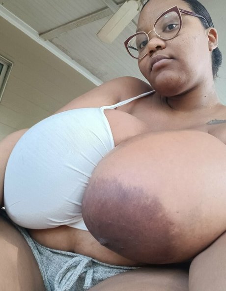 Naakte gelekte OnlyFans-foto van Shamefullyskilled