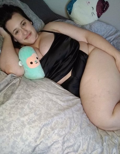 Naakte gelekte OnlyFans-foto van Evelynmusefree