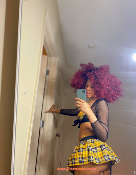 Naakte gelekte OnlyFans-foto van Badgalfairy