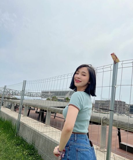 Naakte gelekte OnlyFans-foto van Womenkpop