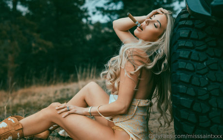 Naakte gelekte OnlyFans-foto van Misssaintxxx