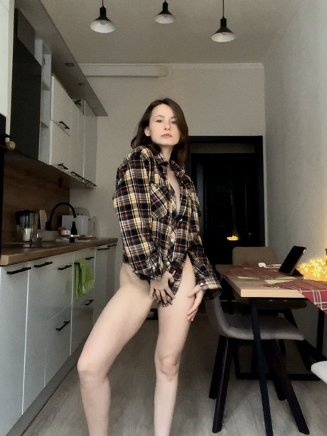 Naakte gelekte OnlyFans-foto van Toma Efremova