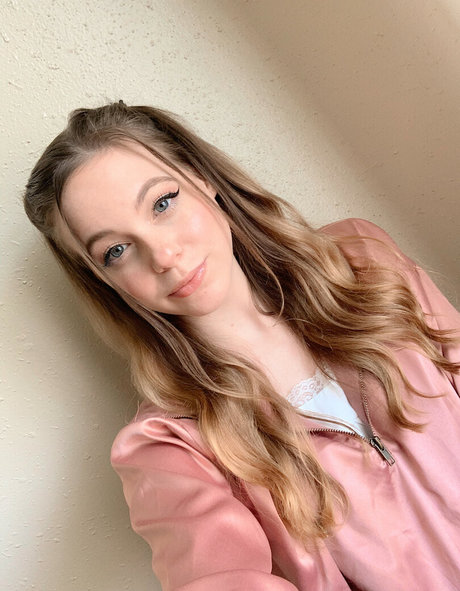 Naakte gelekte OnlyFans-foto van Sarahkey