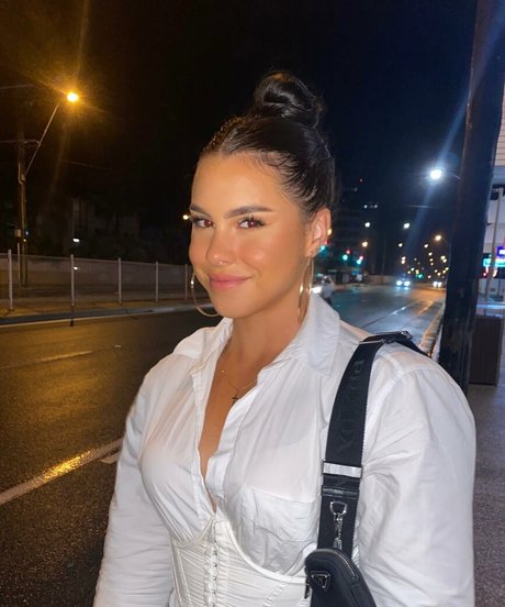 Naakte gelekte OnlyFans-foto van Desi Johnson