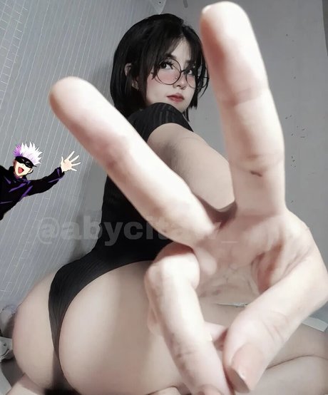 Naakte gelekte OnlyFans-foto van Aby Dazai