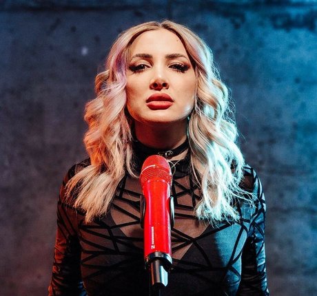 Naakte gelekte OnlyFans-foto van Addie Nicole Amick