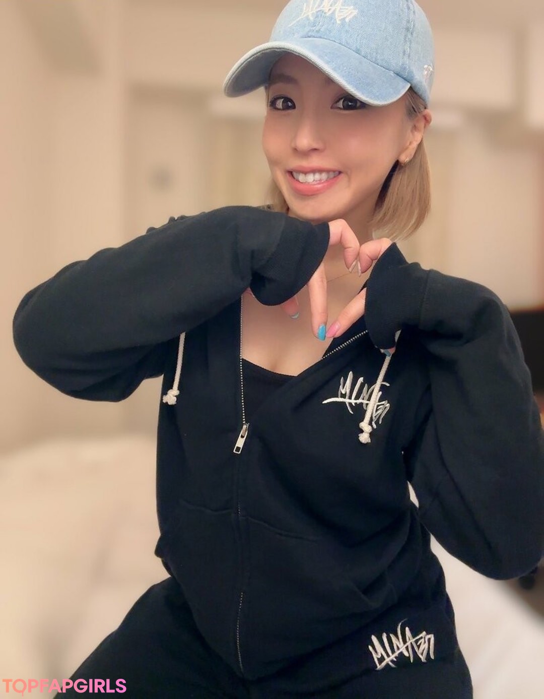 Naakte gelekte OnlyFans-foto van Mina Shirakawa #1624