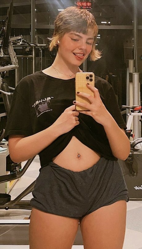 Naakte gelekte OnlyFans-foto van Triz