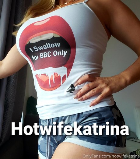 Naakte gelekte OnlyFans-foto van Hotwifekatrinafree