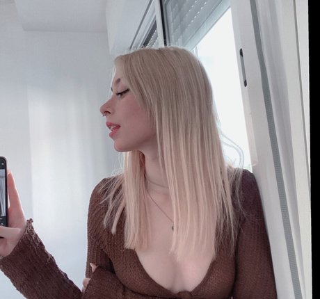Naakte gelekte OnlyFans-foto van Mayinha