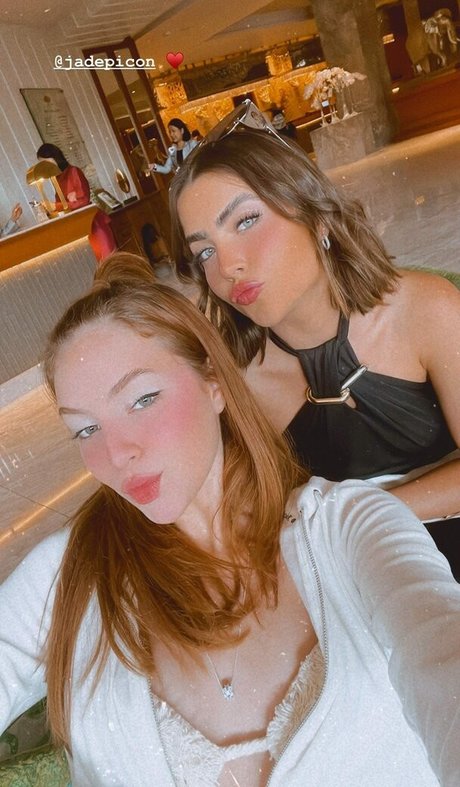Naakte gelekte OnlyFans-foto van Fernanda Schneider