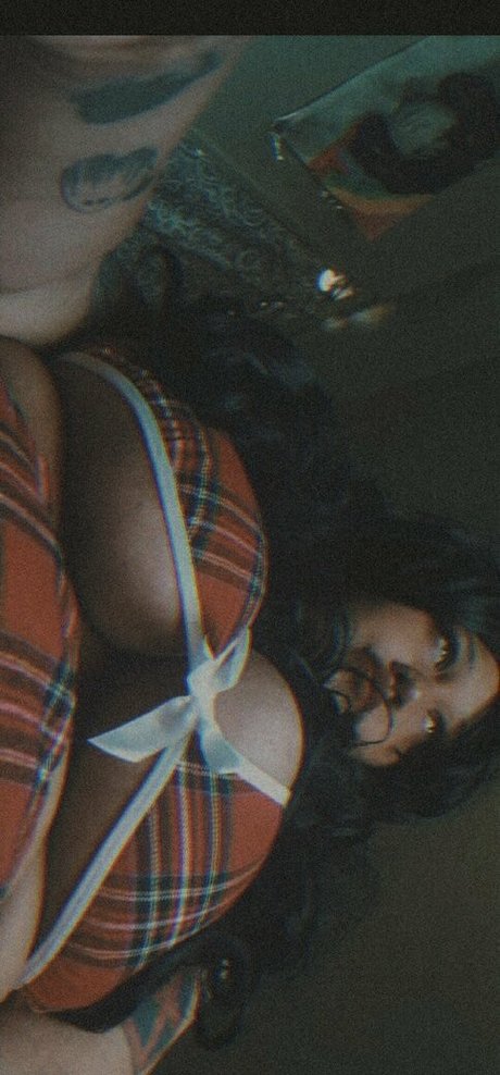 Naakte gelekte OnlyFans-foto van Sinwithkim